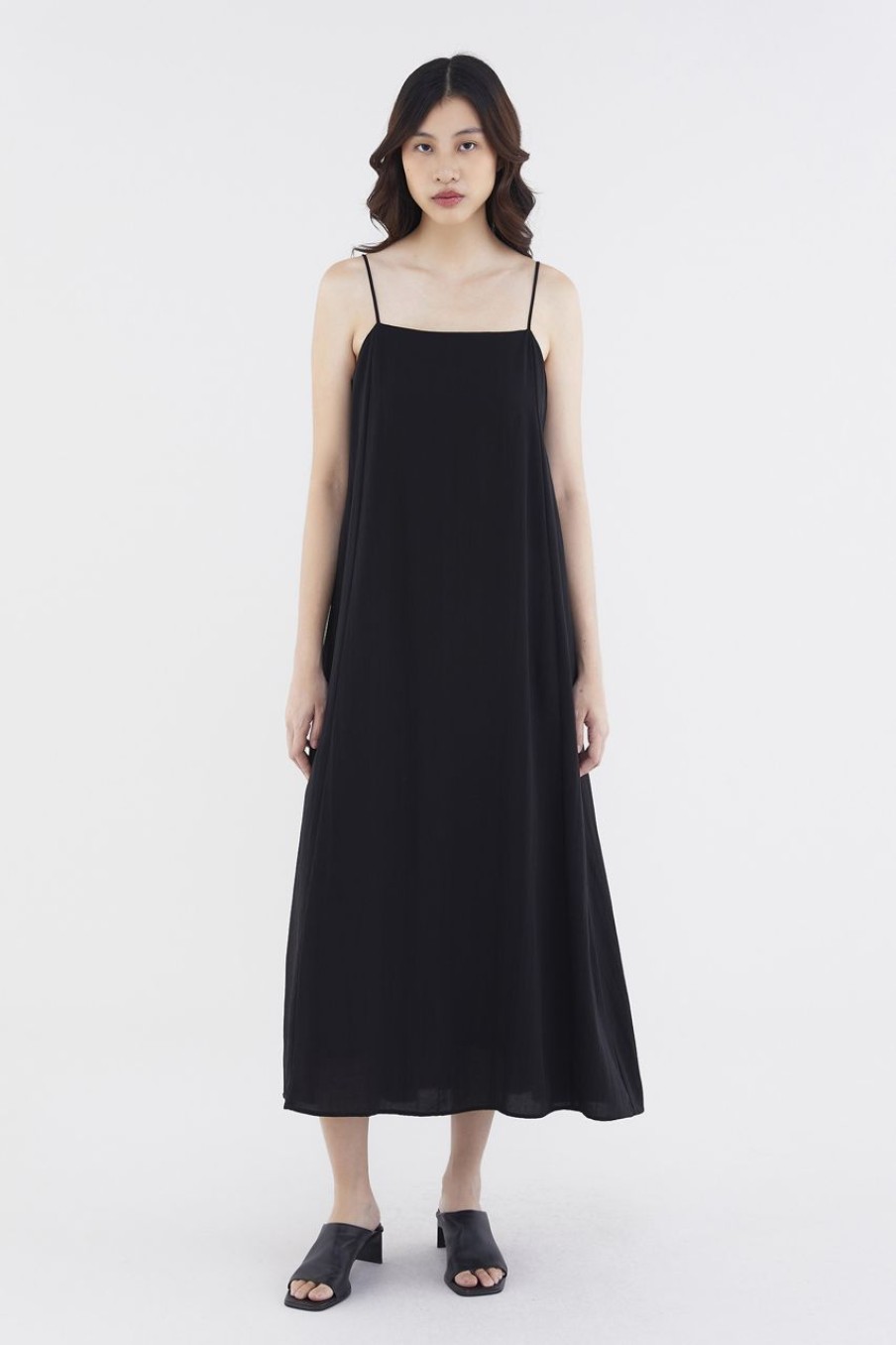 Women The Editor's Market Dresses | Shanelle Back-Pleat Dress Black