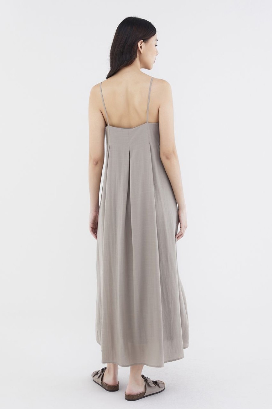 Women The Editor's Market Dresses | Shanelle Back-Pleat Dress Hojicha