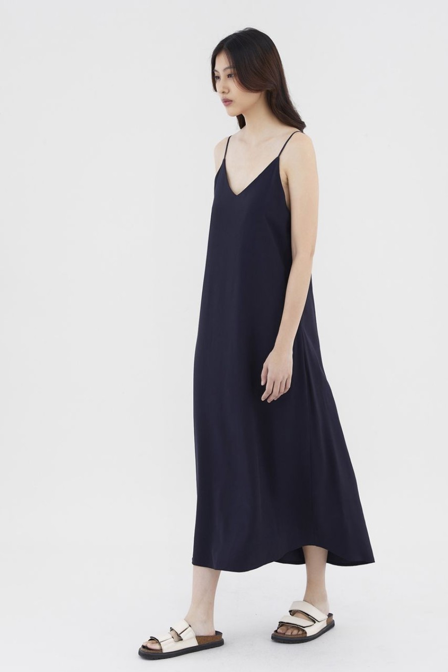 Women The Editor's Market Dresses | Kadena V-Neck Dress Eclipse