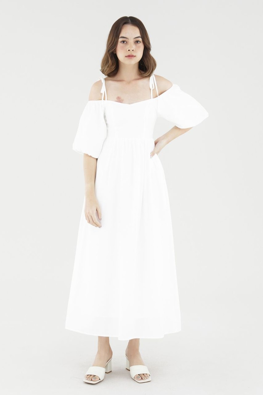 Women The Editor's Market Dresses | Phoeby Cold Shoulder Dress White