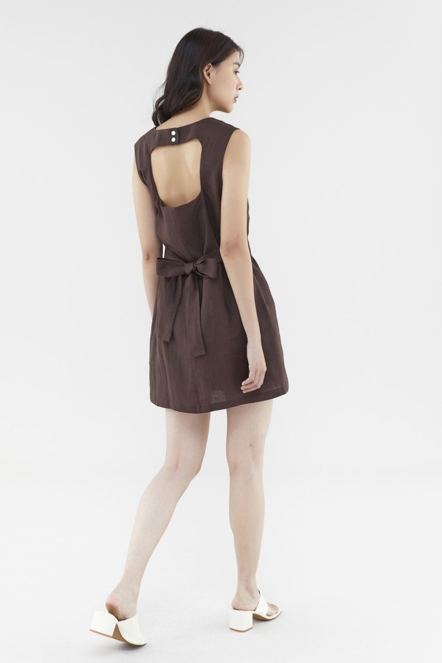 Women The Editor's Market Dresses | Rylee Linen Open-Back Dress Coffee