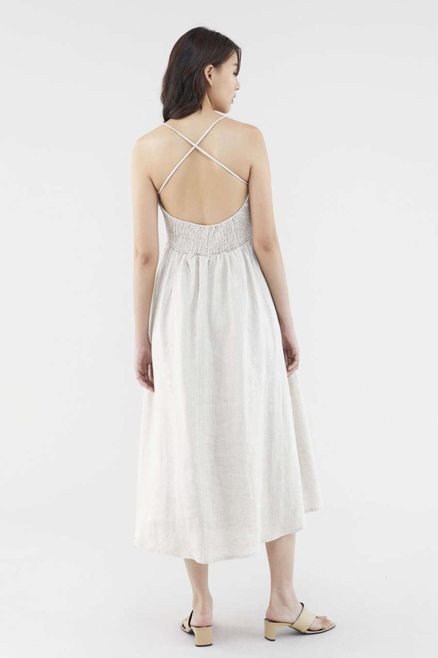 Women The Editor's Market Dresses | Zelda Linen Cross-Back Dress Sand