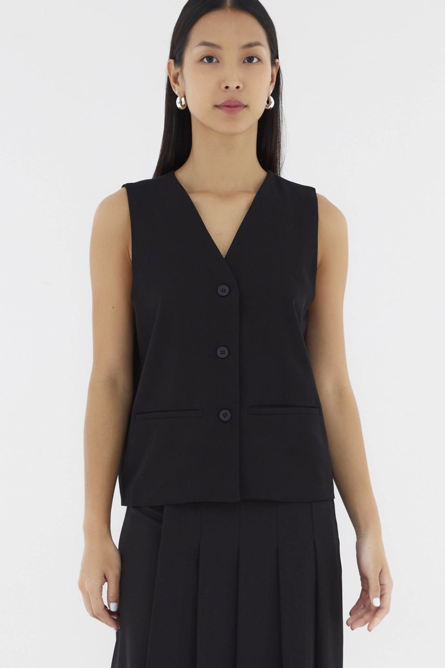 Women The Editor's Market Tops | Vemeryn Waistcoat Black