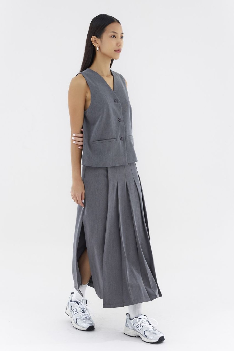 Women The Editor's Market Tops | Vemeryn Waistcoat Gunmetal