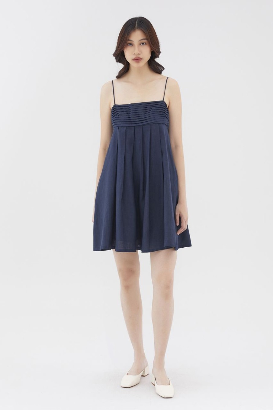 Women The Editor's Market Dresses | Chesca Linen Pleated Dress Navy