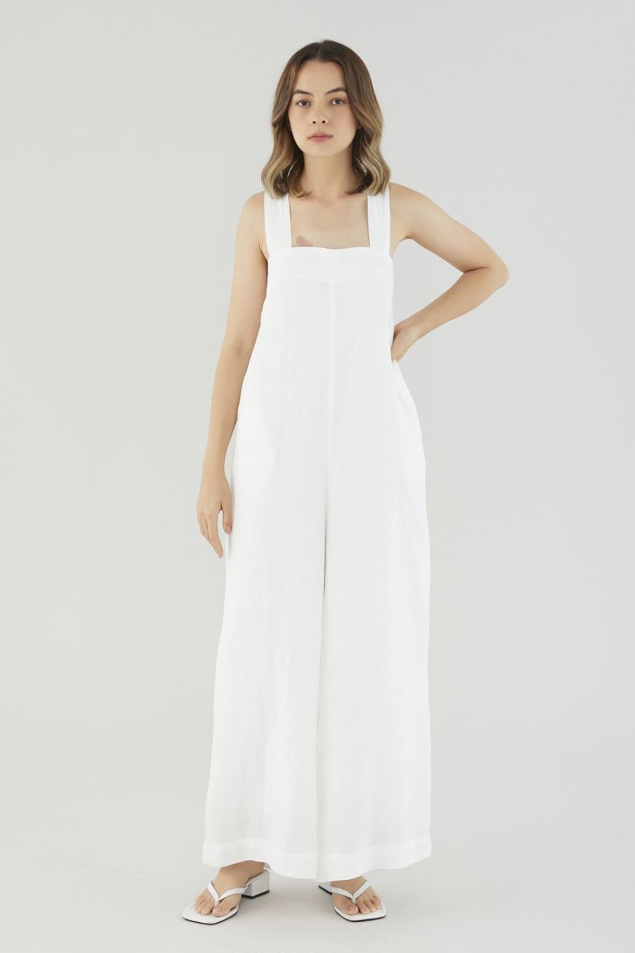 Women The Editor's Market Jumpsuits | Dorene Linen Tie-Back Jumpsuit White