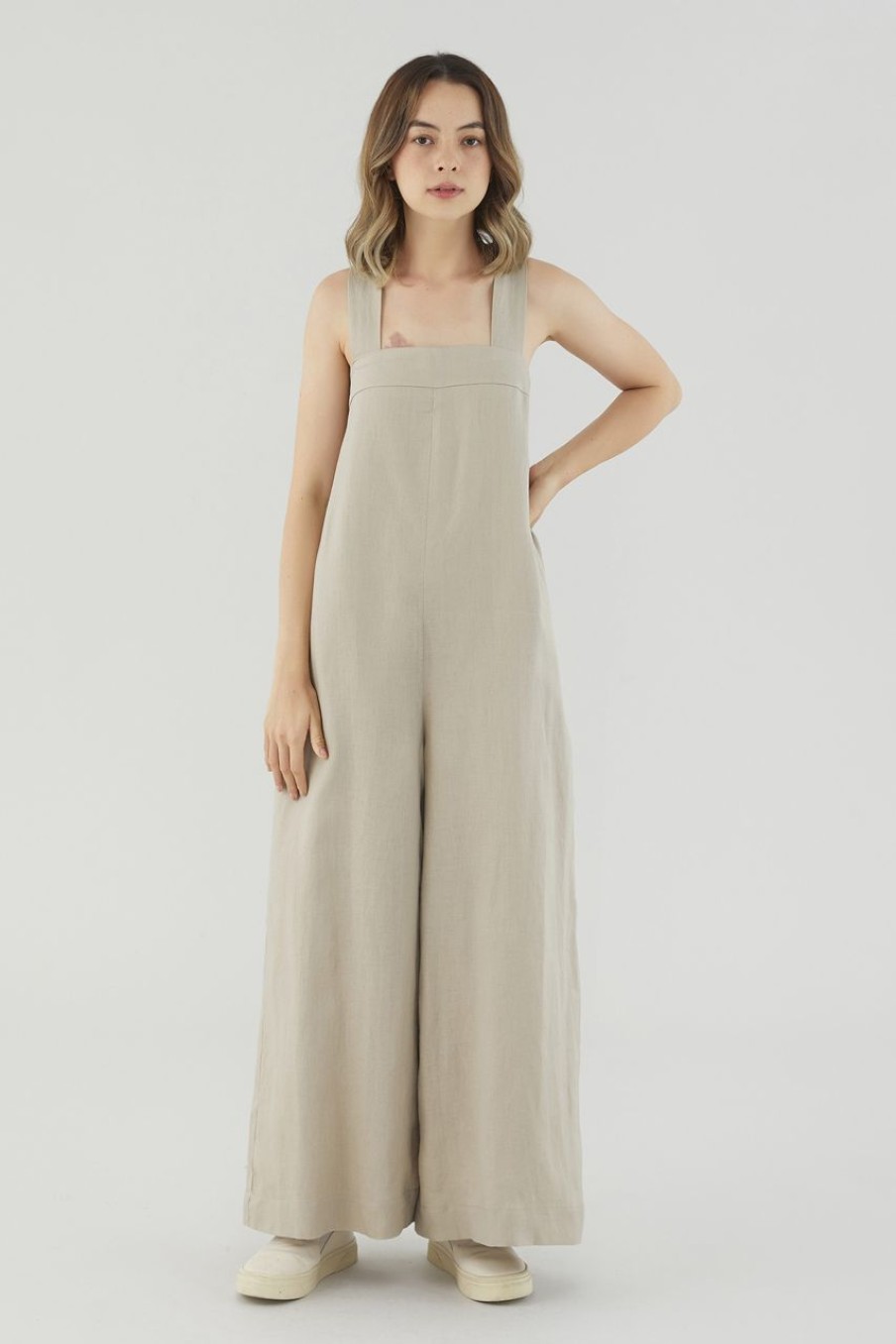 Women The Editor's Market Jumpsuits | Dorene Linen Tie-Back Jumpsuit Taupe