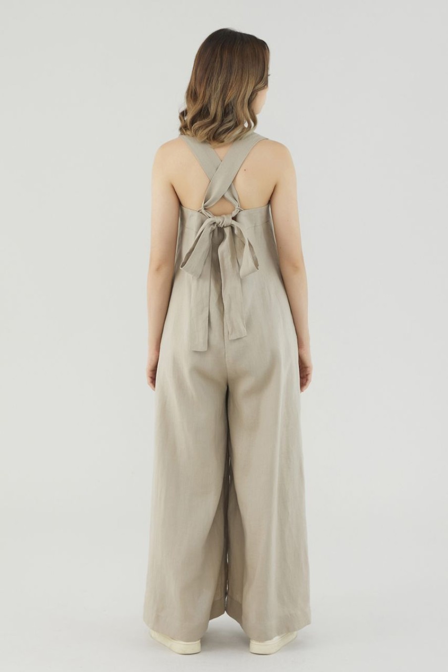 Women The Editor's Market Jumpsuits | Dorene Linen Tie-Back Jumpsuit Taupe