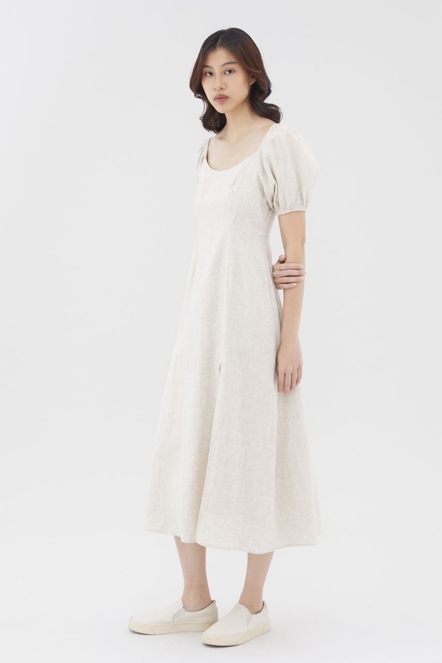 Women The Editor's Market Dresses | Logan Linen Puff-Sleeve Dress Sand