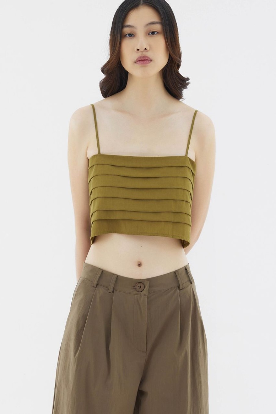 Women The Editor's Market Tops | Lyanne Pleated Cami Top Olive