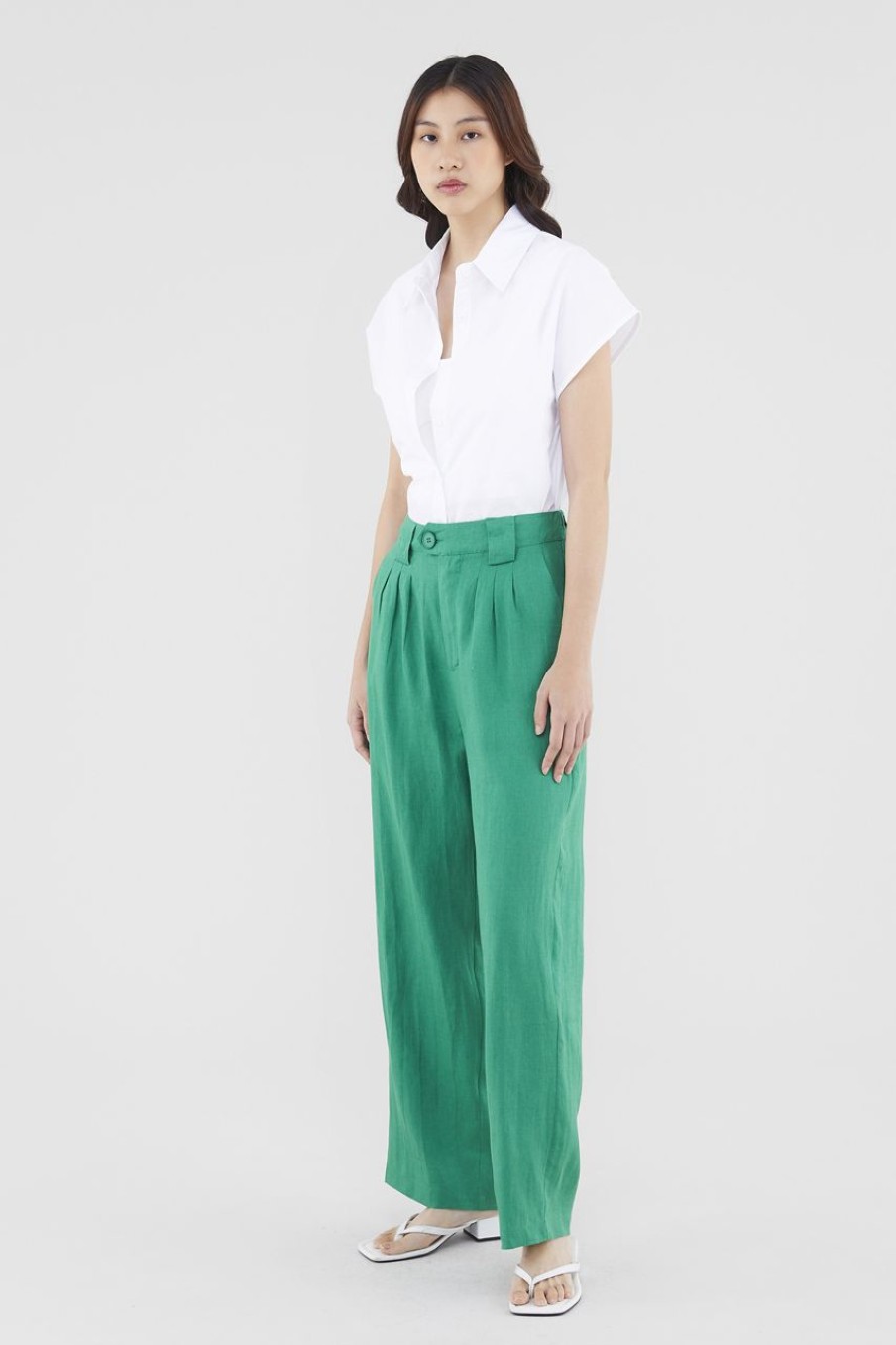 Women The Editor's Market Pants | Valeria Linen Pleated Pants Lush Green