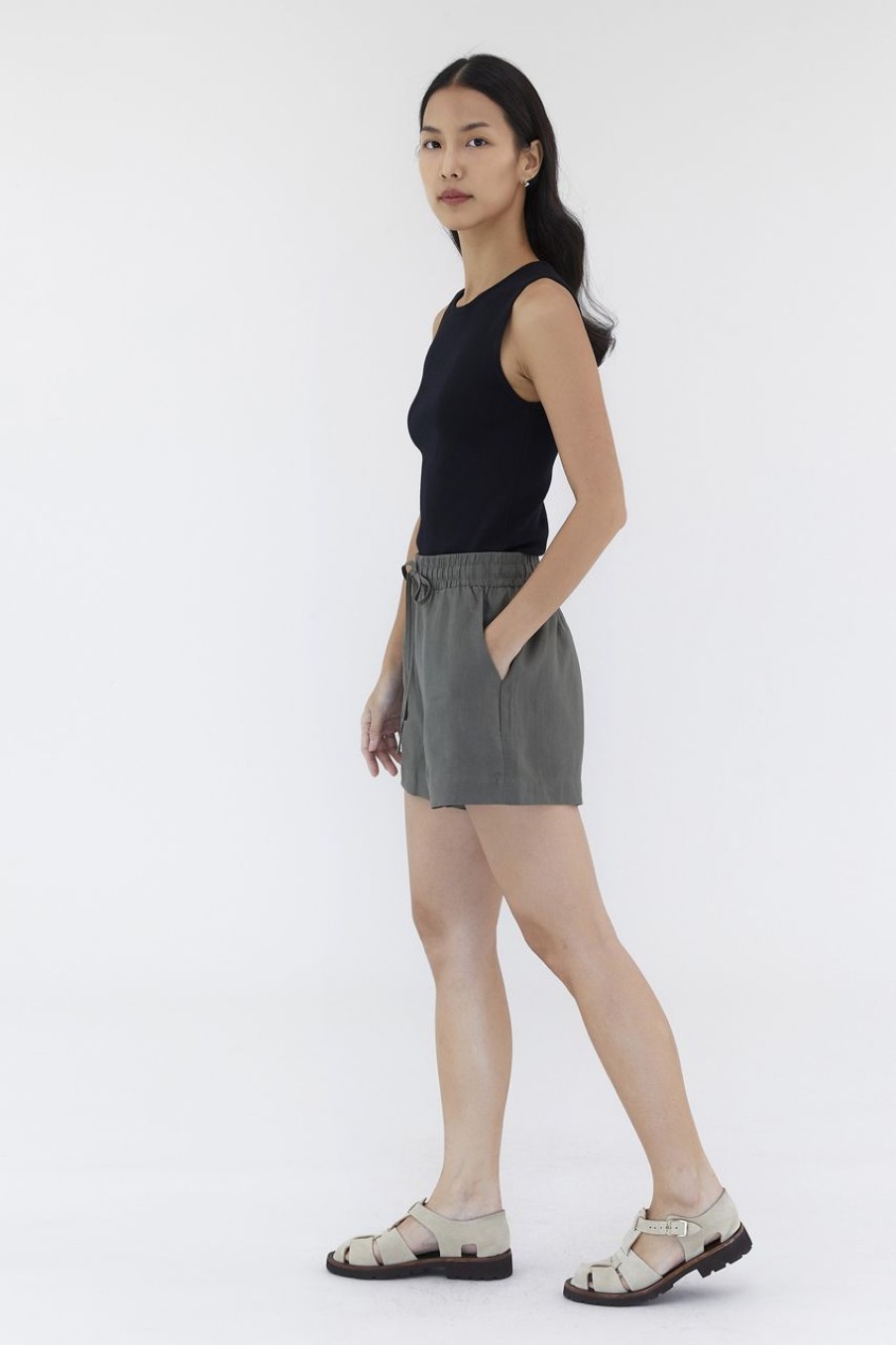 Women The Editor's Market Shorts | Bonita Linen Relaxed Shorts Umber