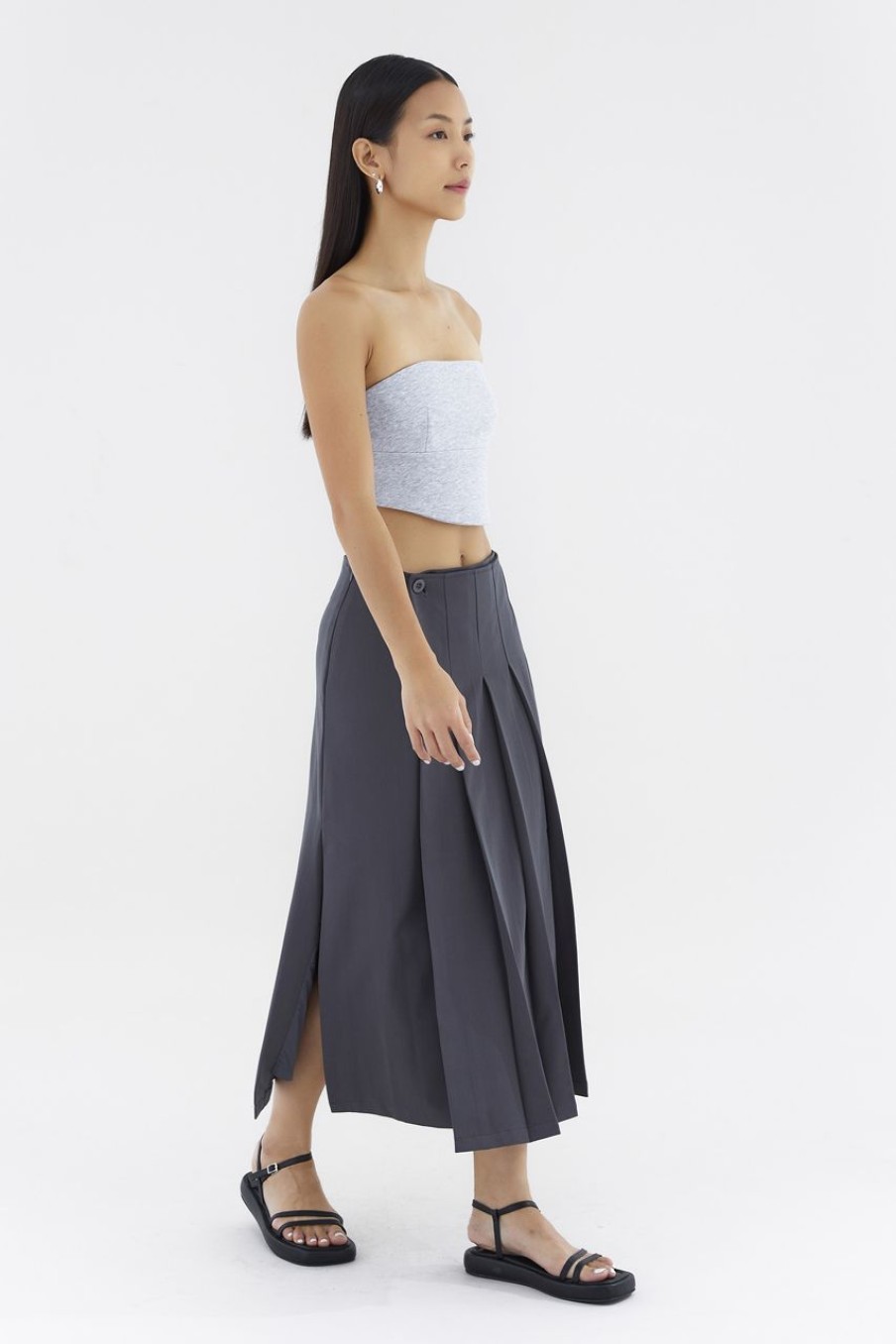 Women The Editor's Market Skirts | Mayce Mid-Rise Pleated Skirt Charcoal