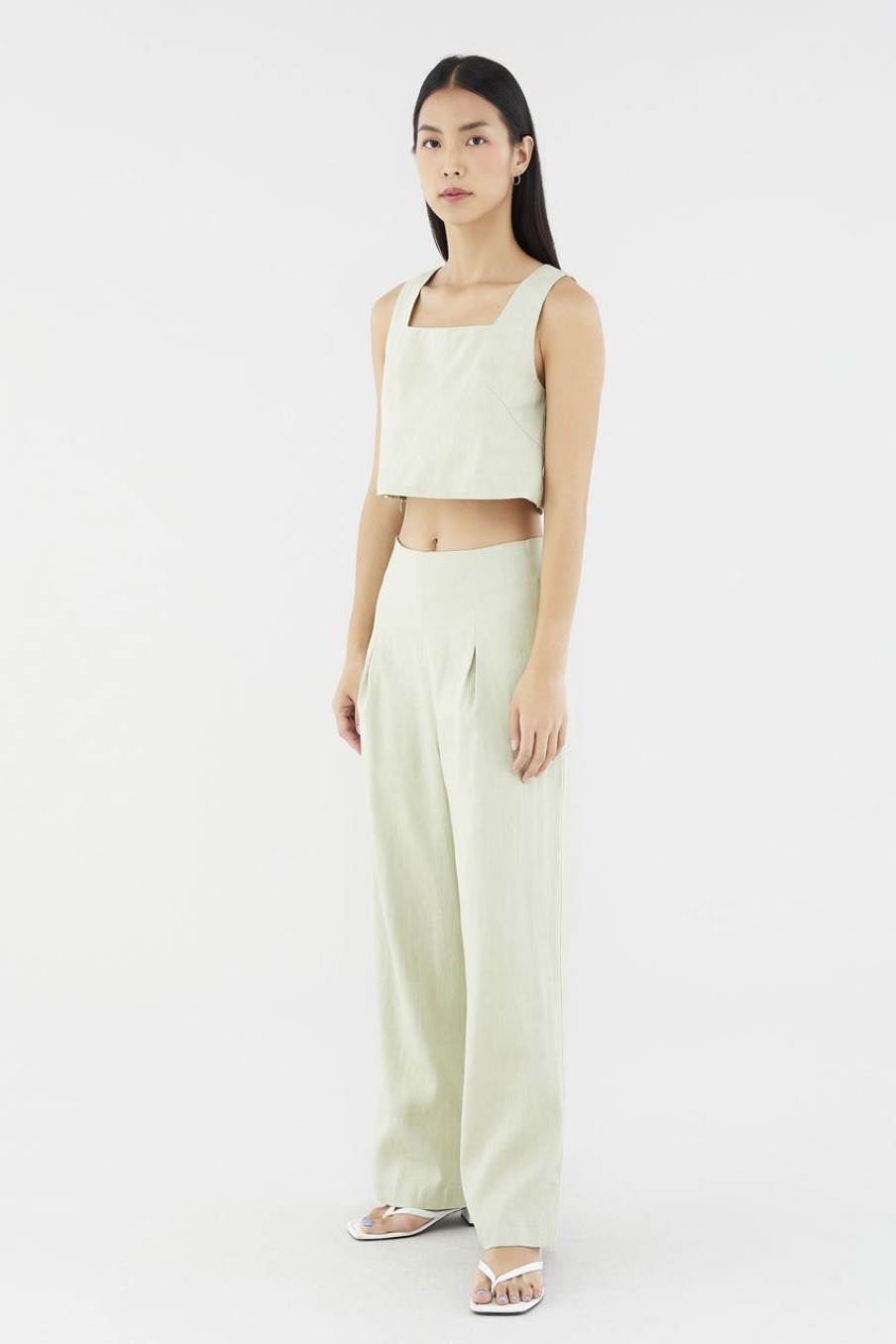 Women The Editor's Market Tops | Gwenivere Linen Square Neck Top Pistachio