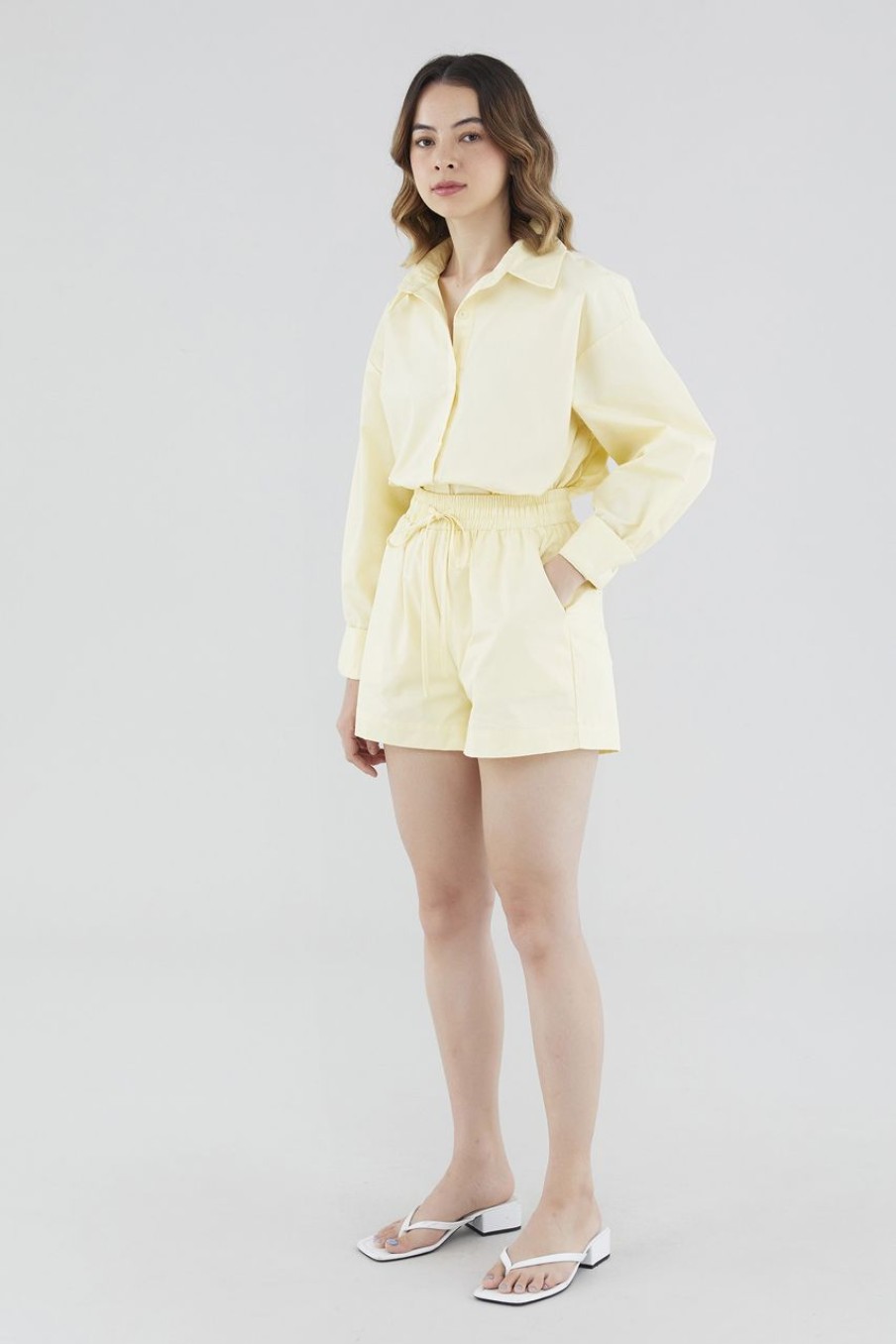 Women The Editor's Market Shorts | Ashlynn Relaxed Shorts Lemon