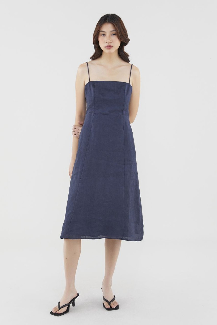 Women The Editor's Market Dresses | Penelope Linen Back-Tie Dress Eclipse