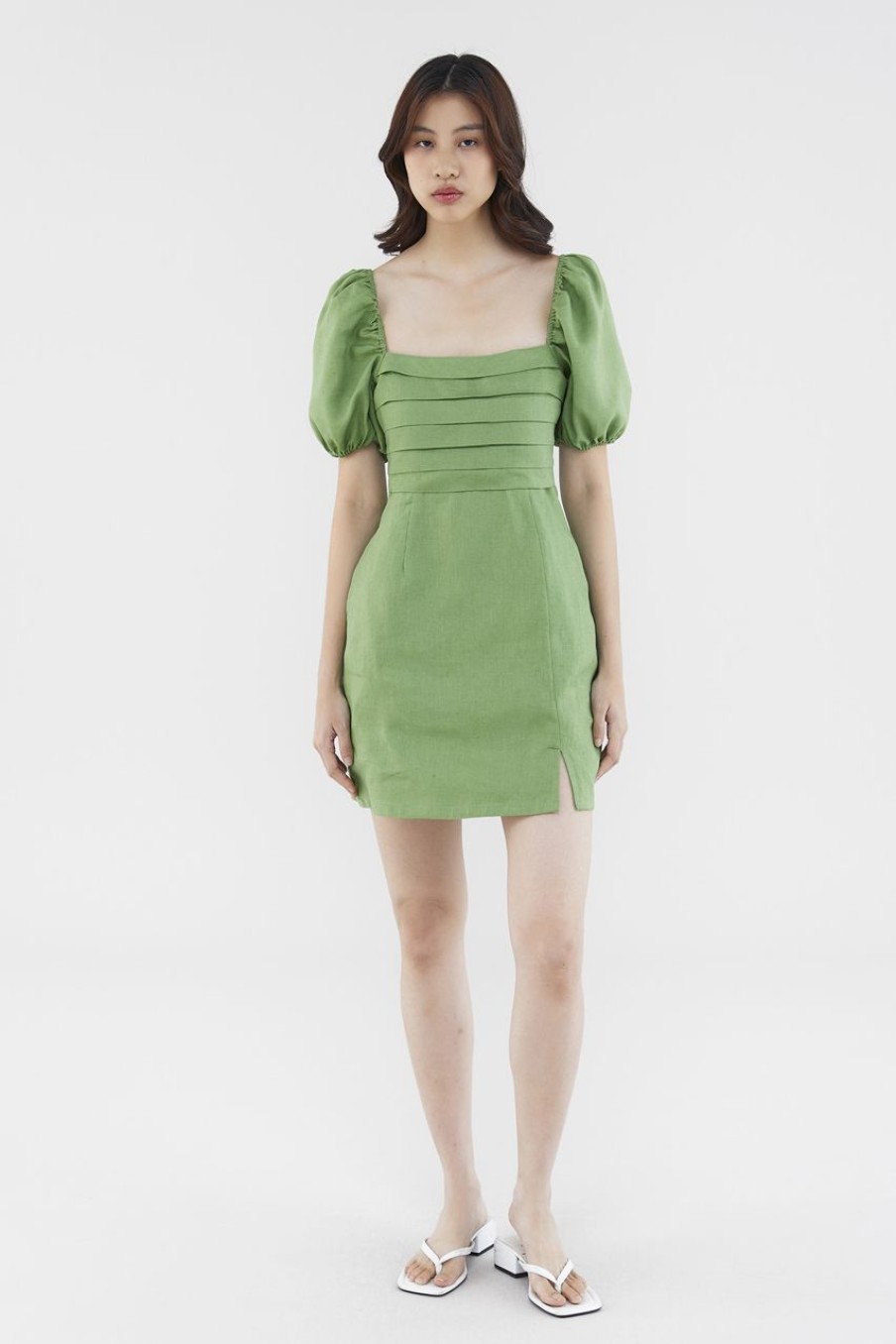 Women The Editor's Market Dresses | Blake Linen Pleat-Front Dress Matcha