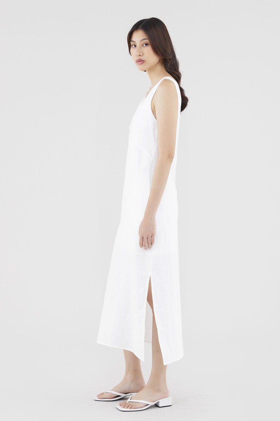 Women The Editor's Market Dresses | Raylina Linen Column Dress White