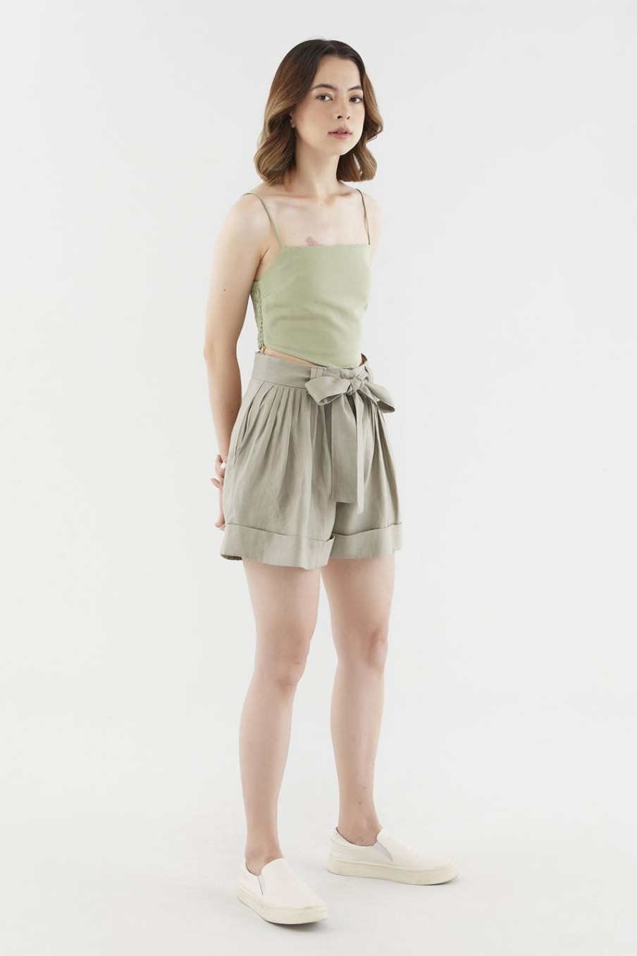 Women The Editor's Market Shorts | Thyra Linen Belted Shorts Taupe