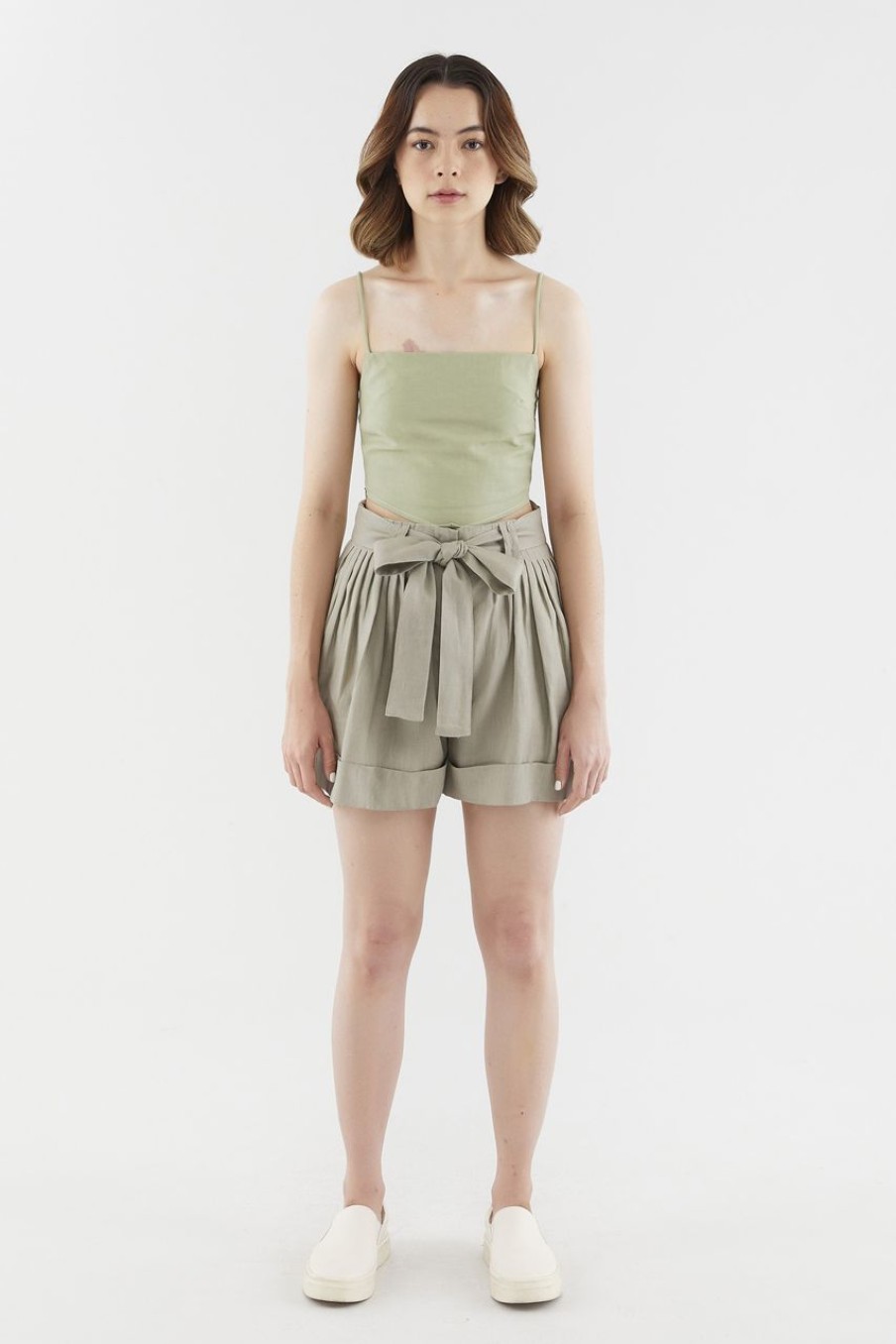 Women The Editor's Market Shorts | Thyra Linen Belted Shorts Taupe