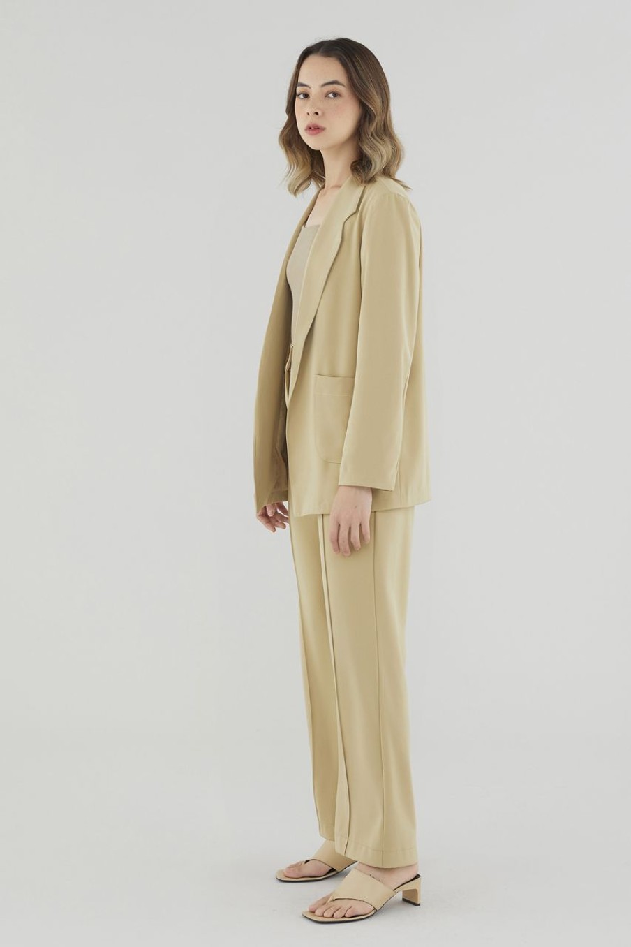 Women The Editor's Market Outerwear | Adanna Blazer Fawn