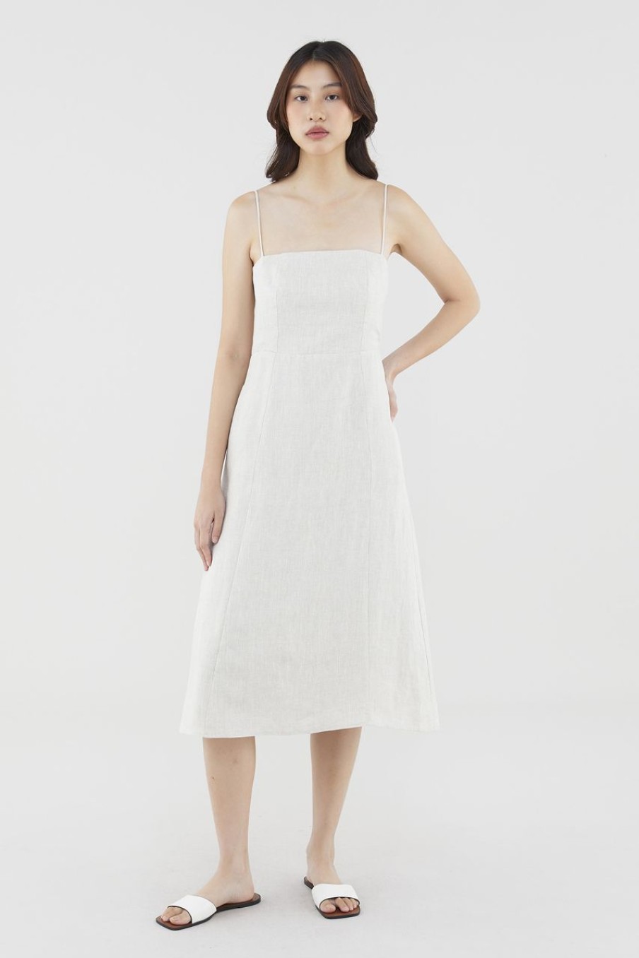 Women The Editor's Market Dresses | Penelope Linen Back-Tie Dress Sand