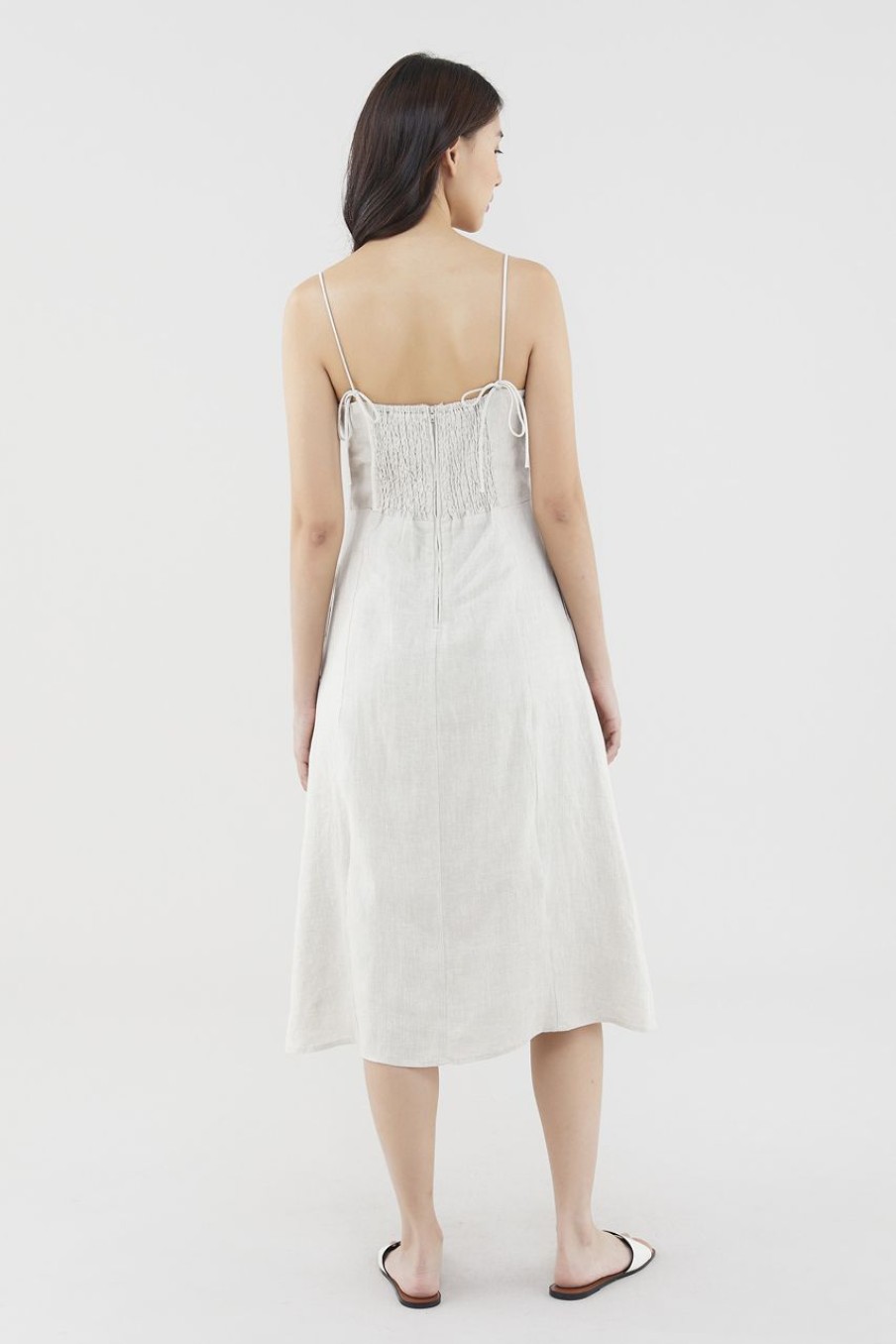 Women The Editor's Market Dresses | Penelope Linen Back-Tie Dress Sand