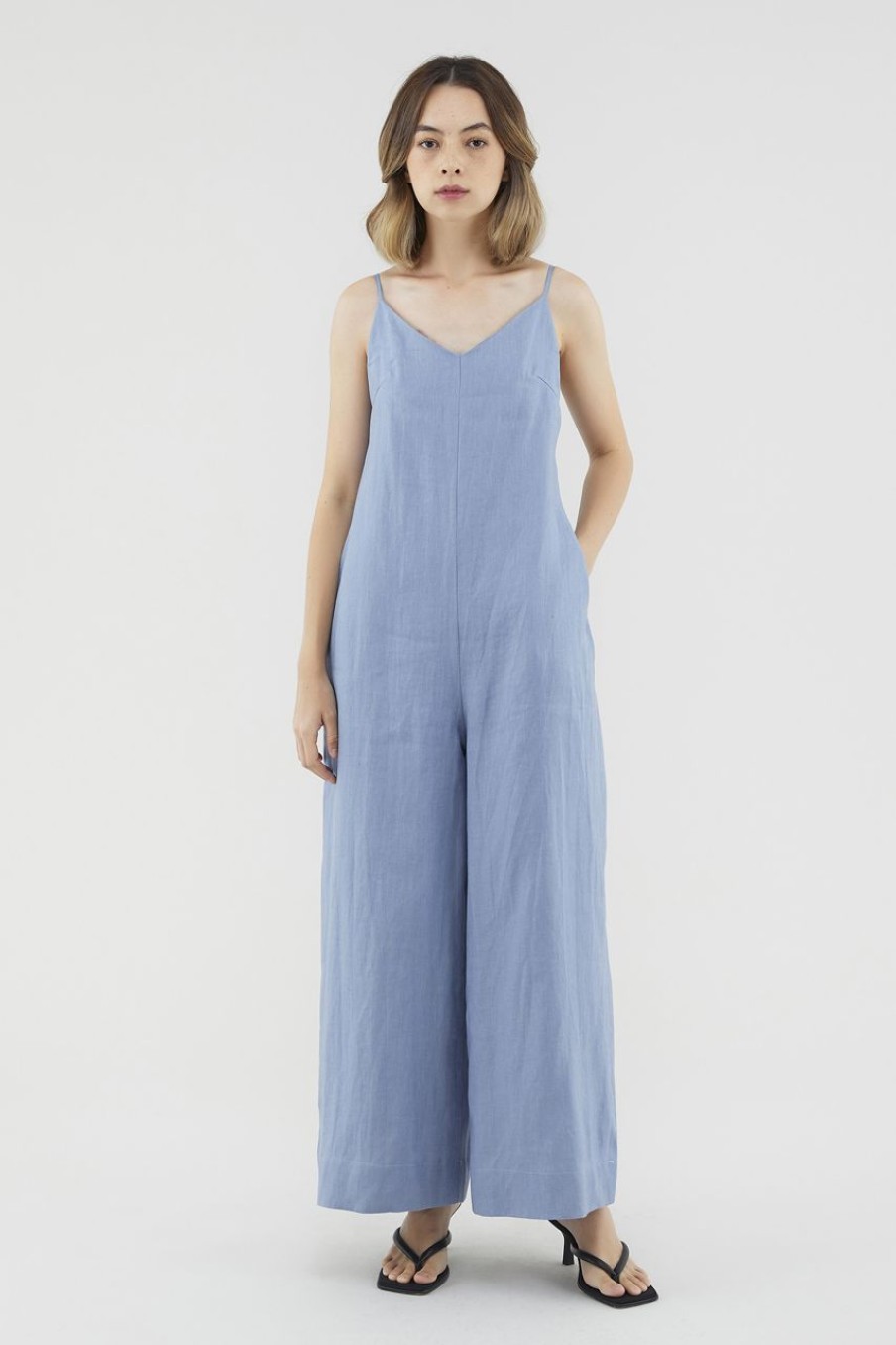 Women The Editor's Market Jumpsuits | Thelma Linen V-Neck Jumpsuit Steel Blue