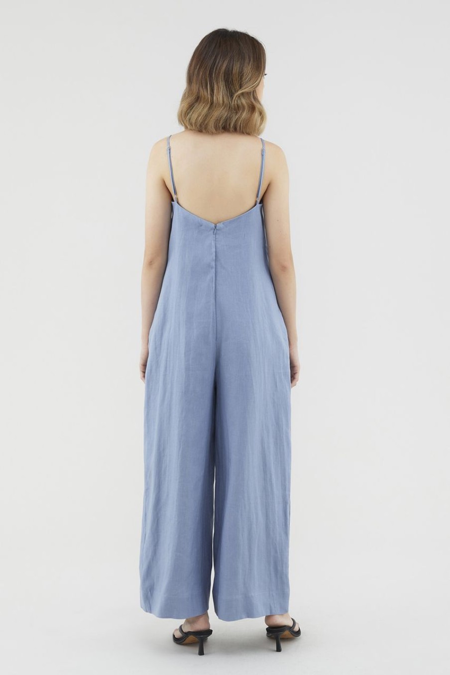 Women The Editor's Market Jumpsuits | Thelma Linen V-Neck Jumpsuit Steel Blue