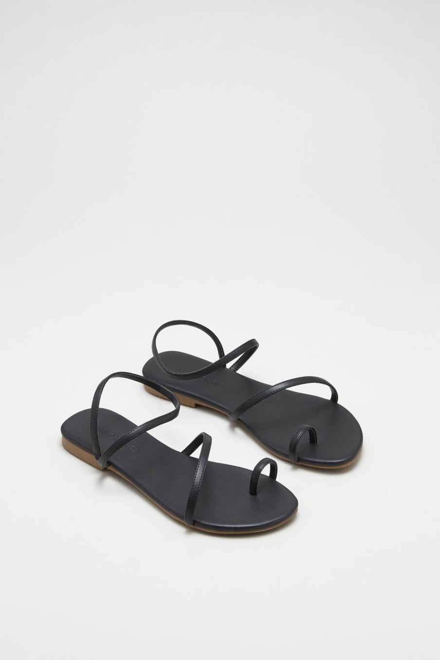 Women The Editor's Market Flats | Lexa Sandals Charcoal