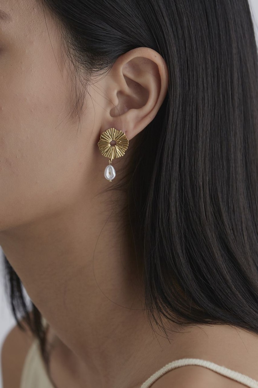 Women Afterall Earrings | Victoria Earrings Matte Gold