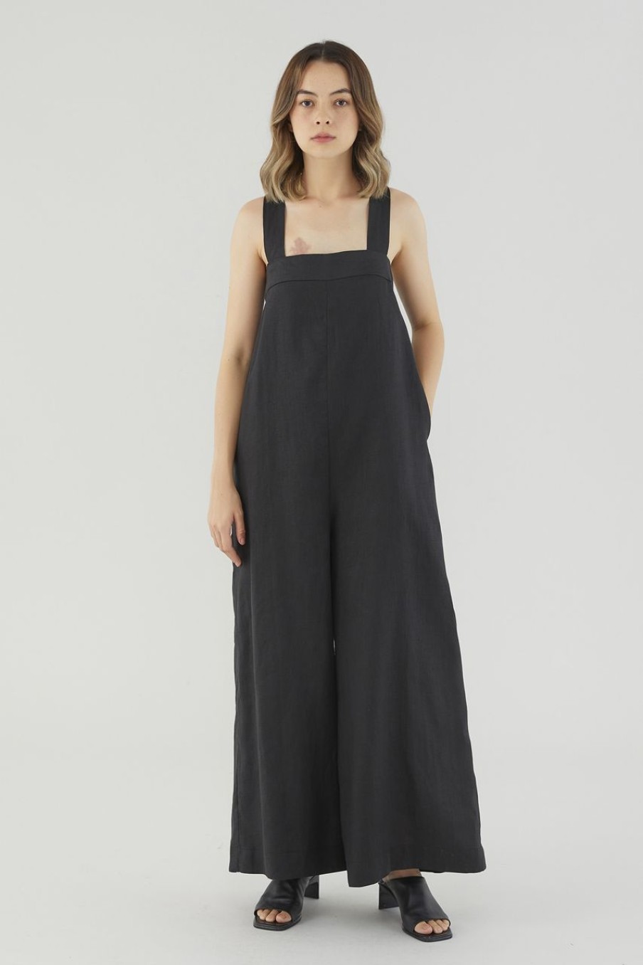 Women The Editor's Market Jumpsuits | Dorene Linen Tie-Back Jumpsuit Black