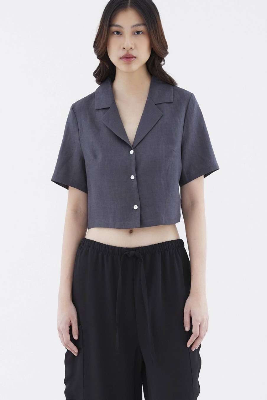 Women The Editor's Market Tops | Rheta Linen Crop Shirt Liquorice