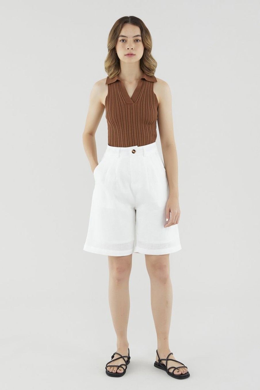 Women The Editor's Market Shorts | Yamina Linen Longline Shorts White