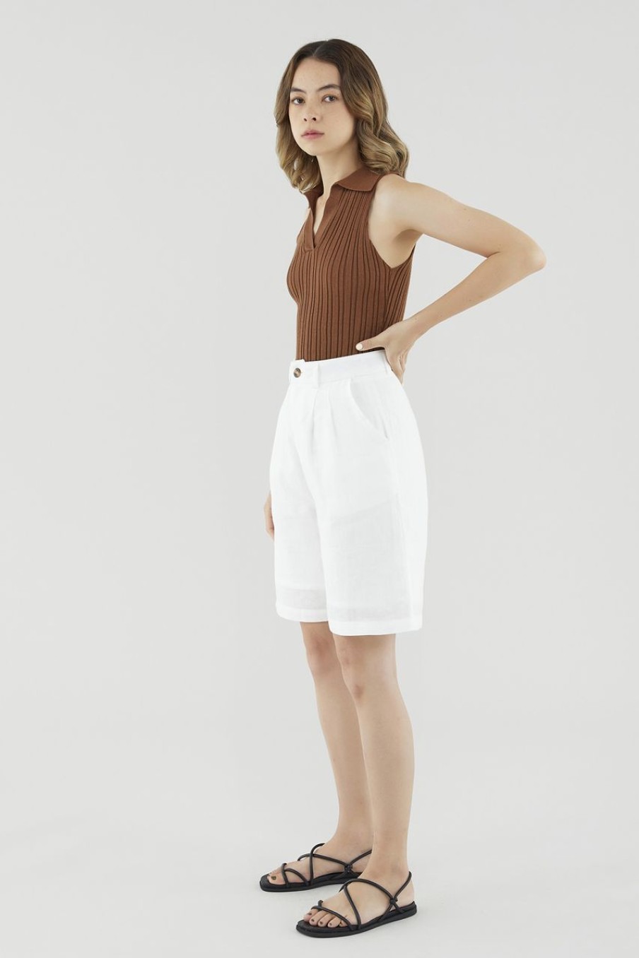 Women The Editor's Market Shorts | Yamina Linen Longline Shorts White