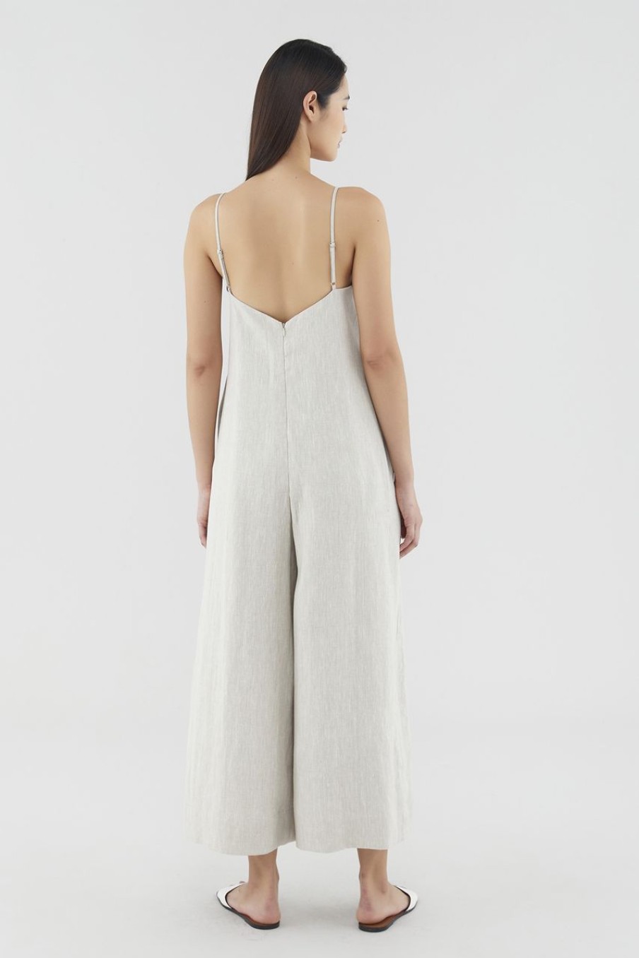 Women The Editor's Market Jumpsuits | Thelma Linen V-Neck Jumpsuit Sand