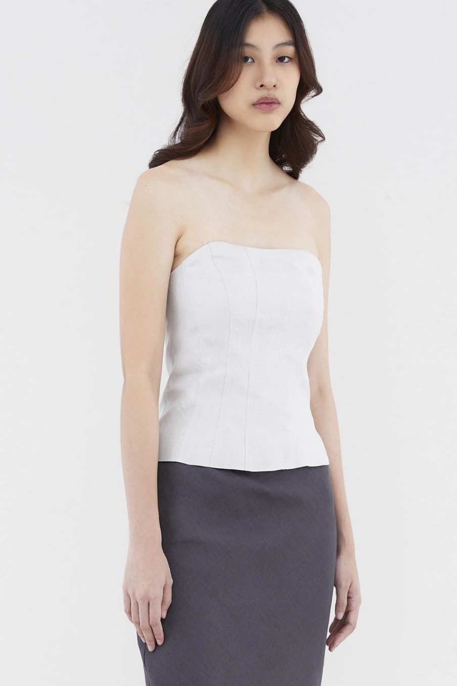 Women The Editor's Market Tops | Kysteria Linen Tube Top Fog