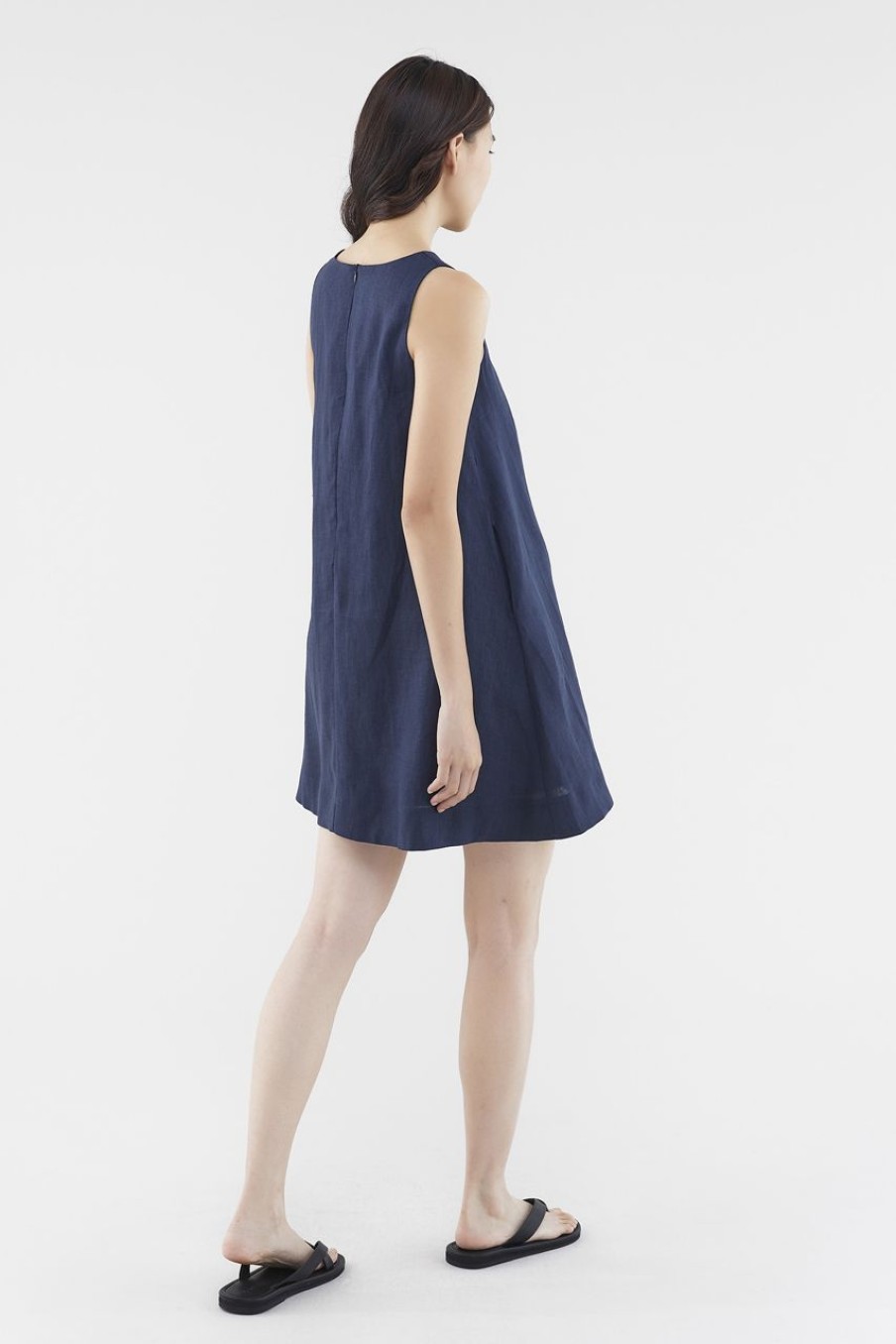 Women The Editor's Market Dresses | Myrah Linen Shift Dress Navy Blue