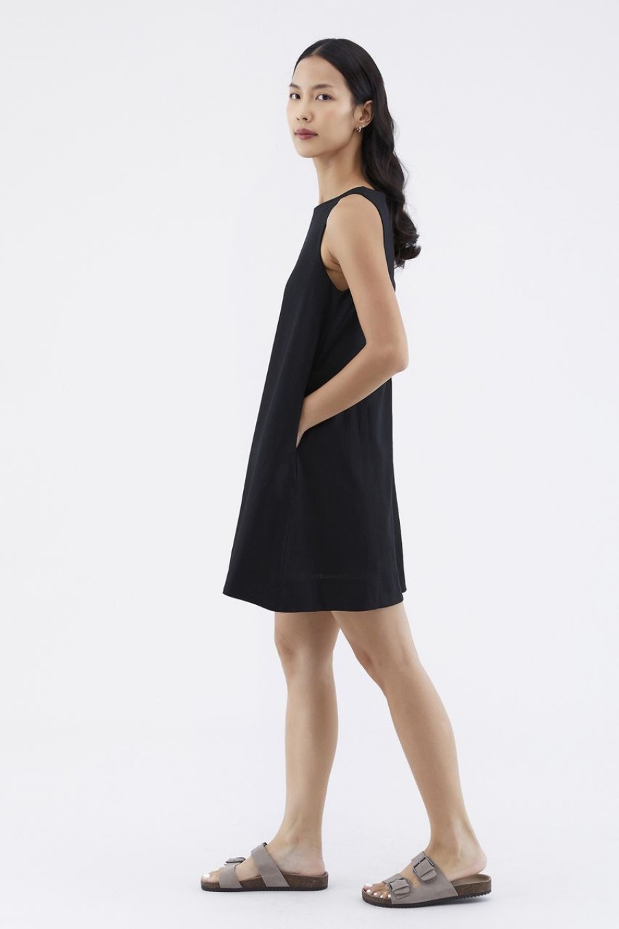 Women The Editor's Market Dresses | Myrah Linen Shift Dress Black