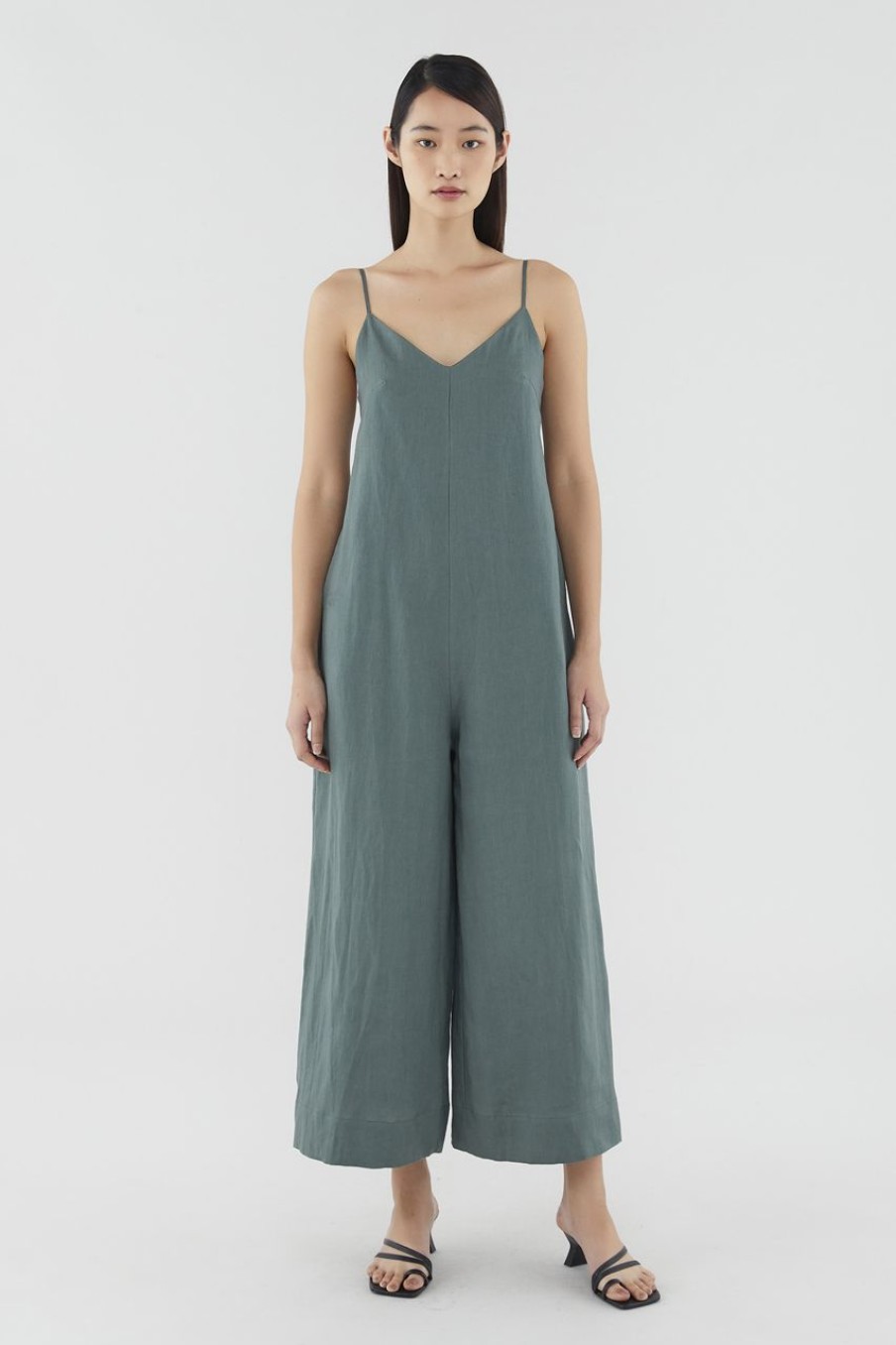 Women The Editor's Market Jumpsuits | Thelma Linen V-Neck Jumpsuit Forest Green