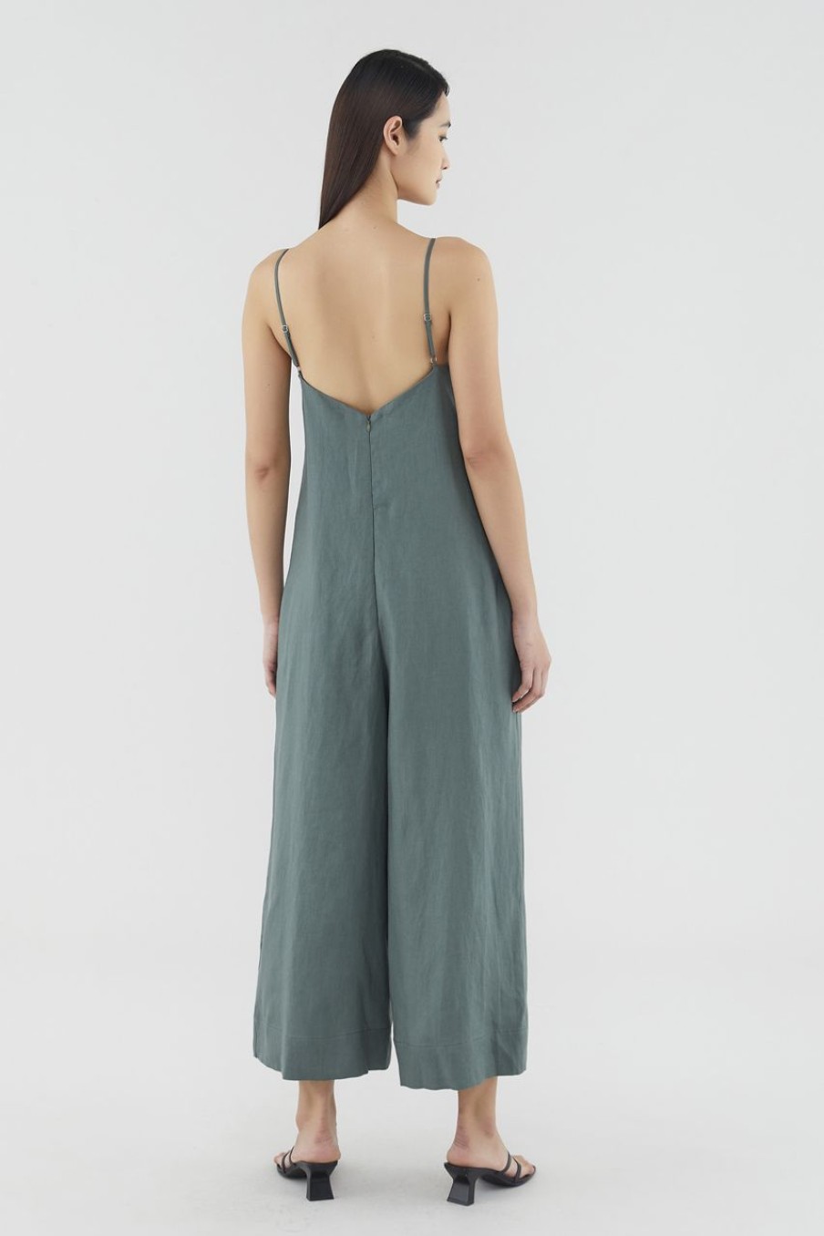 Women The Editor's Market Jumpsuits | Thelma Linen V-Neck Jumpsuit Forest Green