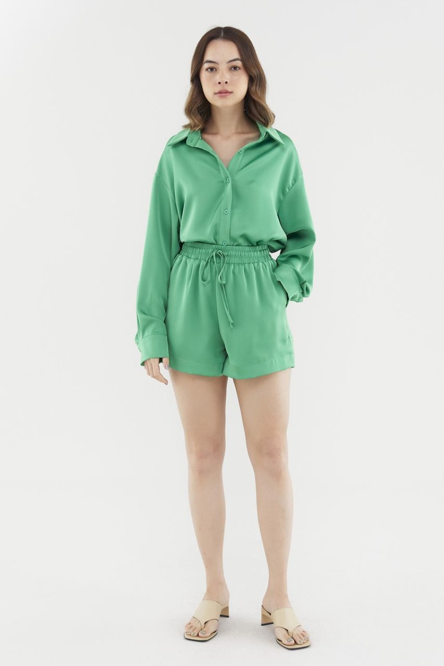 Women The Editor's Market Shorts | Georgina Relaxed Shorts Spring Green