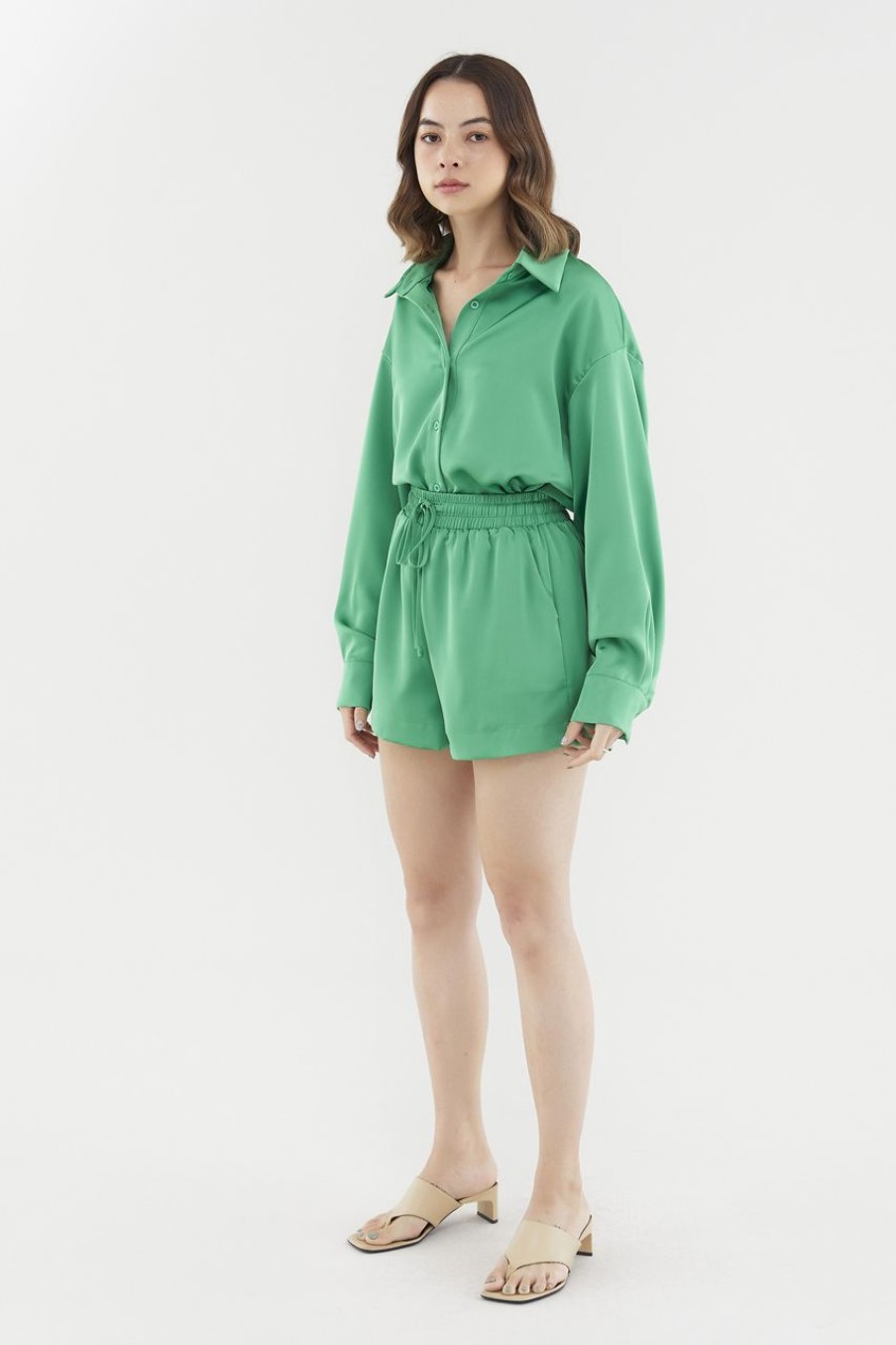 Women The Editor's Market Shorts | Georgina Relaxed Shorts Spring Green