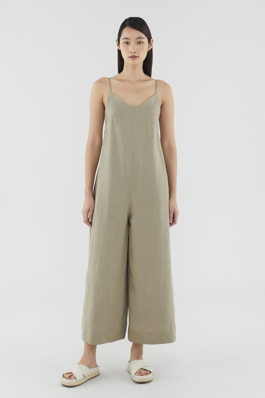 Women The Editor's Market Jumpsuits | Thelma Linen V-Neck Jumpsuit Khaki