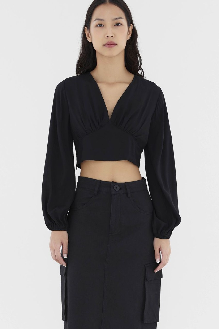 Women The Editor's Market Tops | Elloise V-Neck Blouse Black