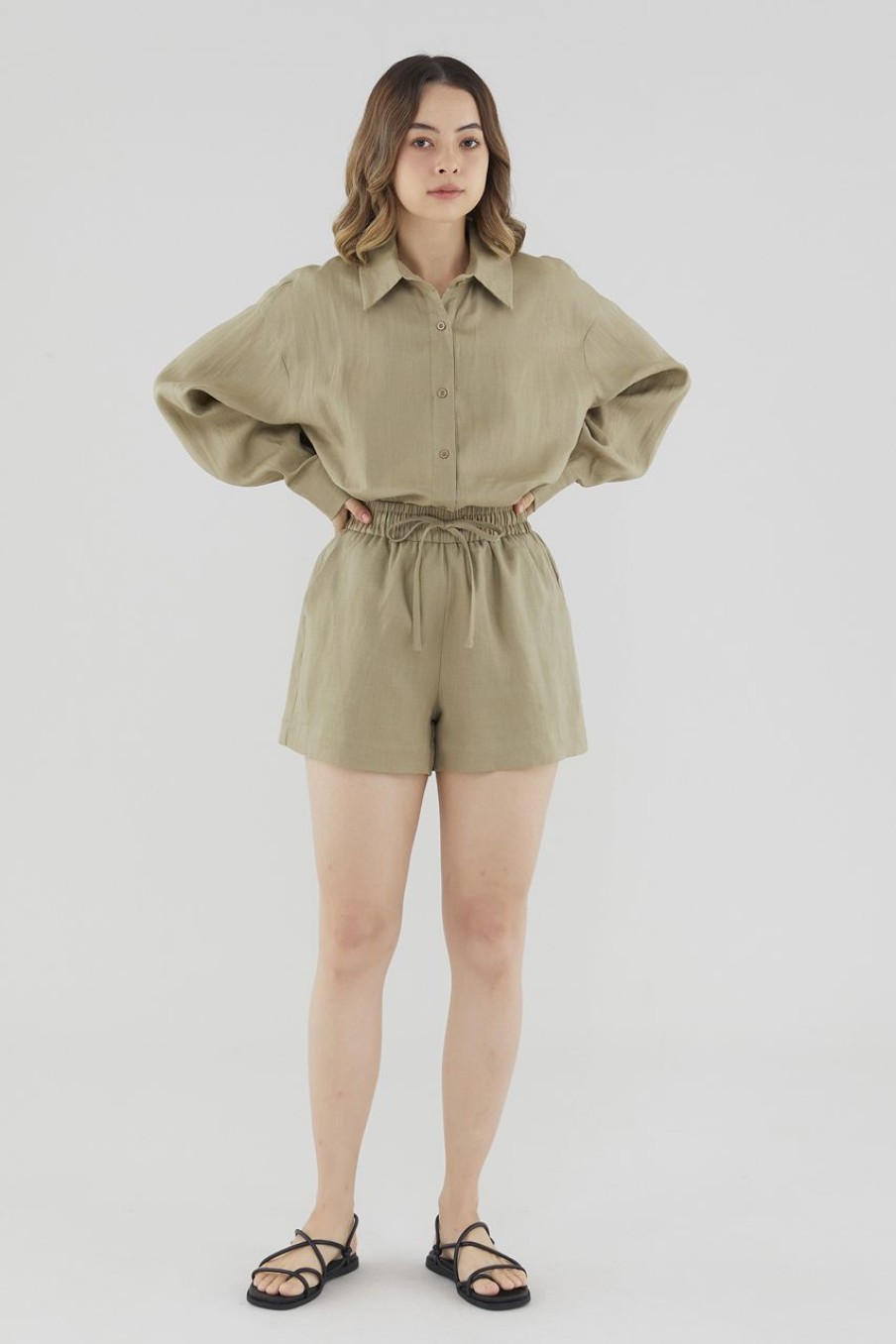 Women The Editor's Market Shorts | Bonita Linen Relaxed Shorts Khaki