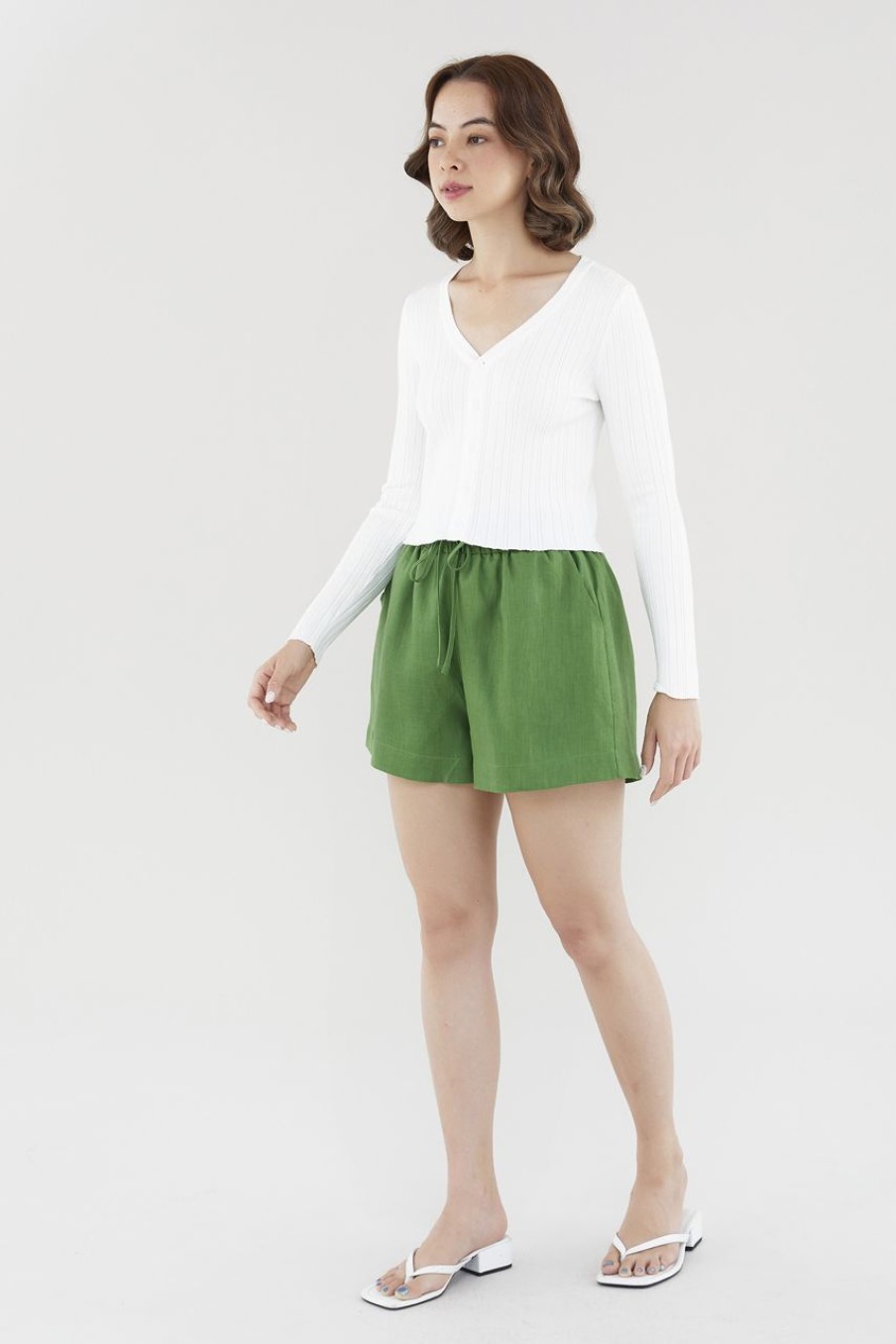 Women The Editor's Market Shorts | Bonita Linen Relaxed Shorts Matcha